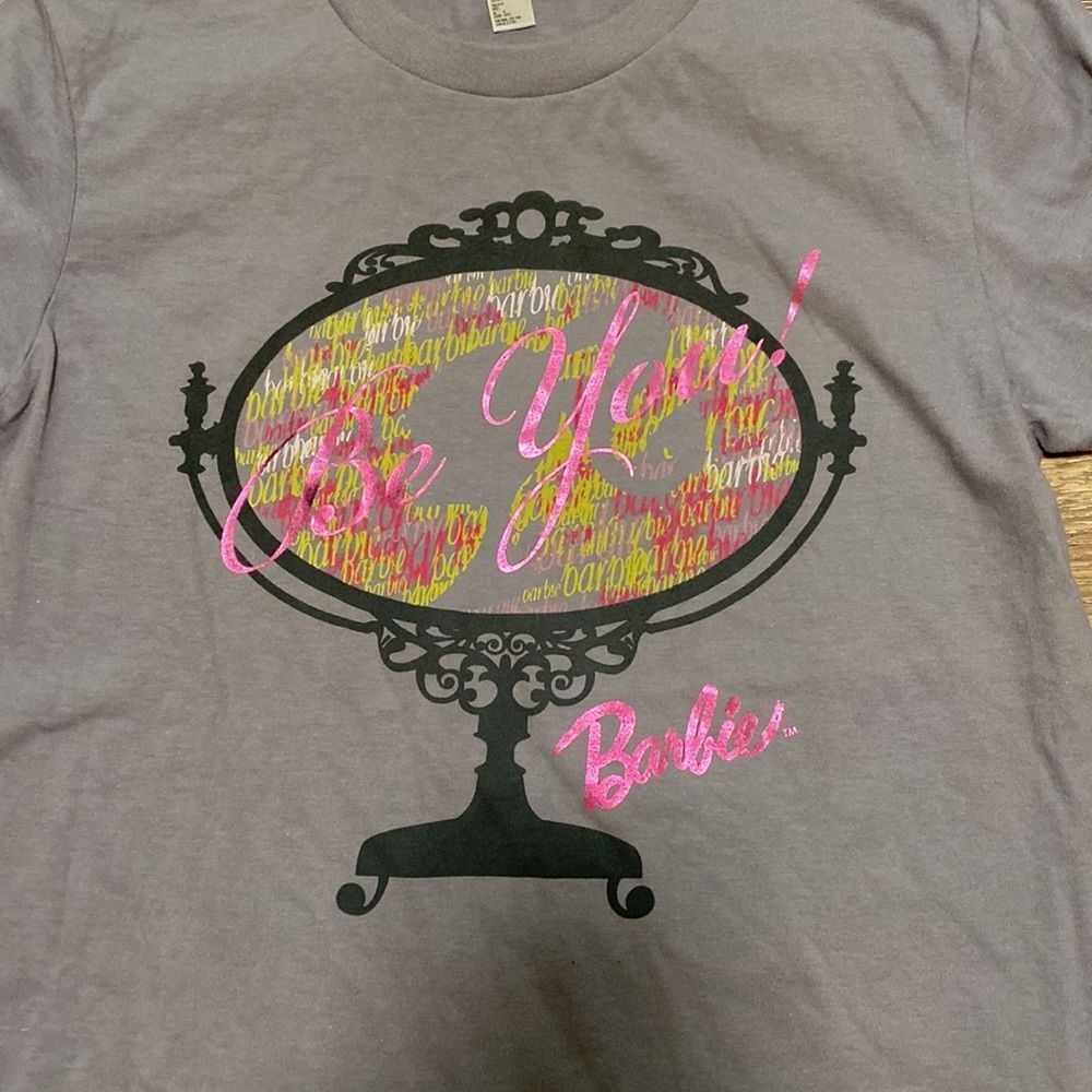 E143 Be You Barbie Grey Sz. L  T-shirt  NWOT - Picture 2 of 8